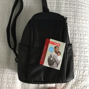 Skip + Hop Paxwell Sling diaper bag
